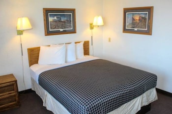 economy hotel macon