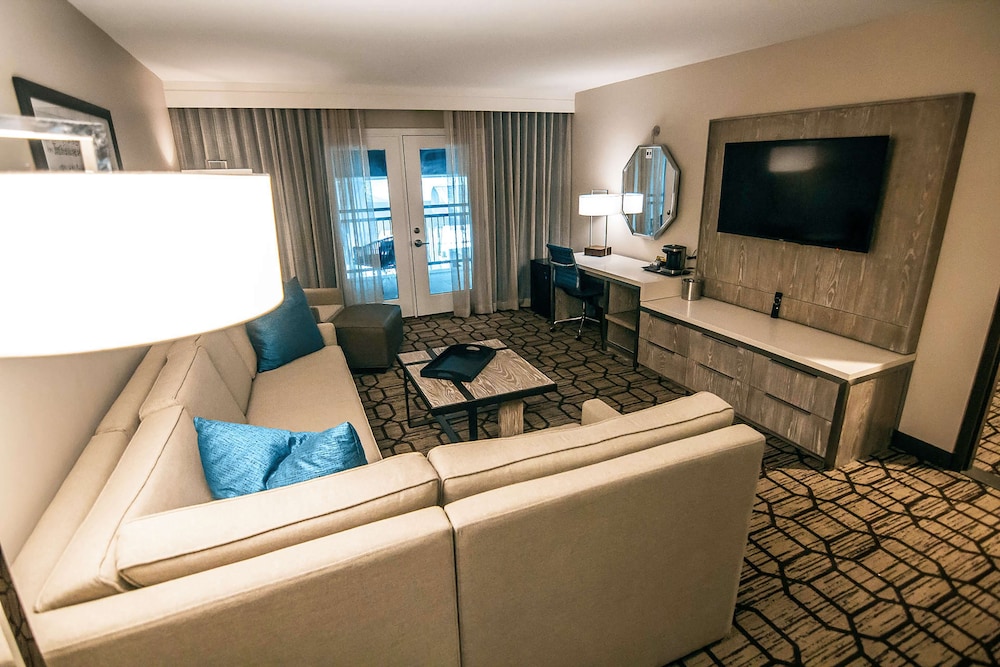 doubletree by hilton lubbock university area