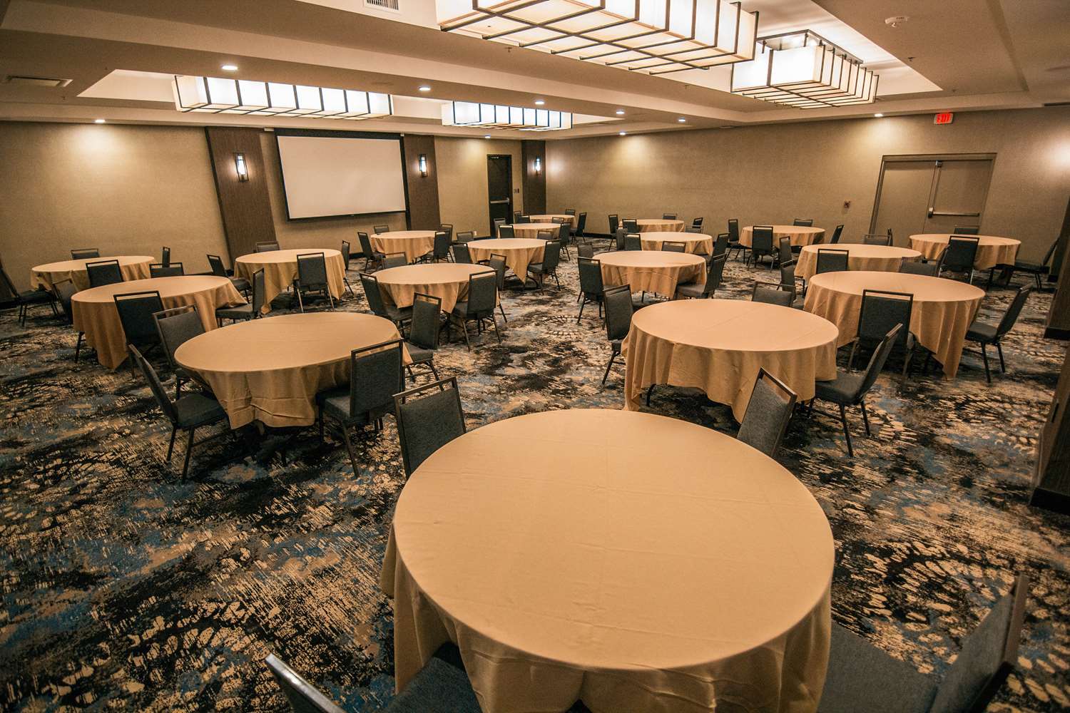 doubletree by hilton lubbock university area