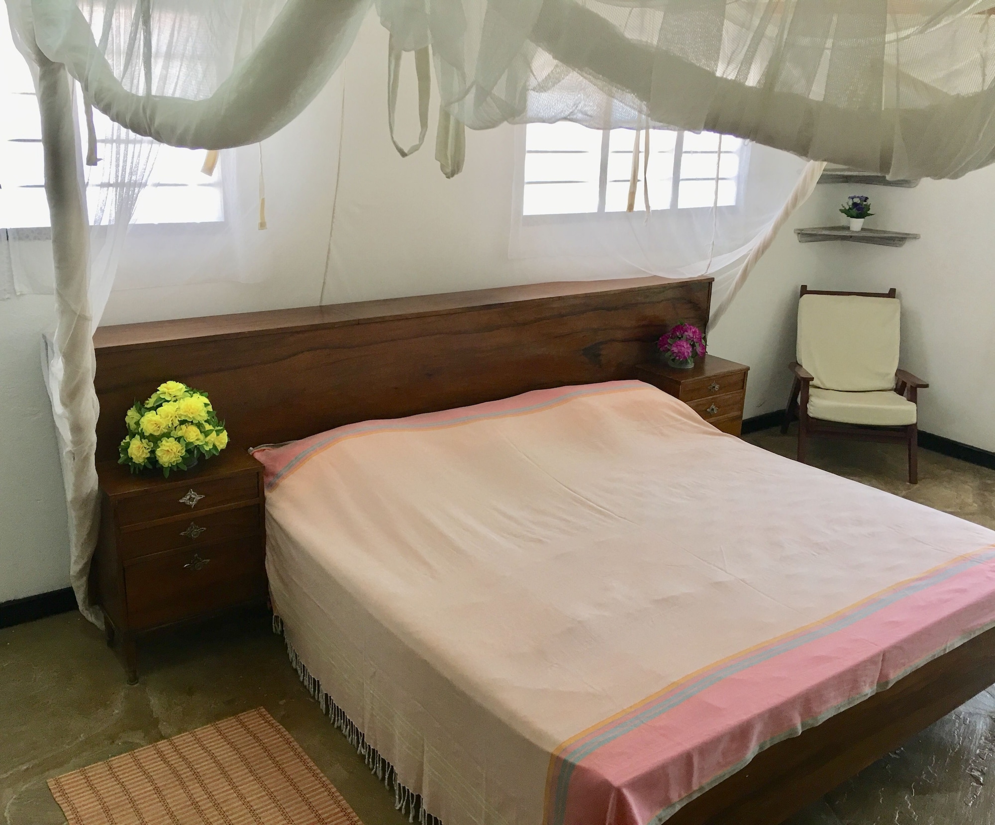 tradewinds lodge