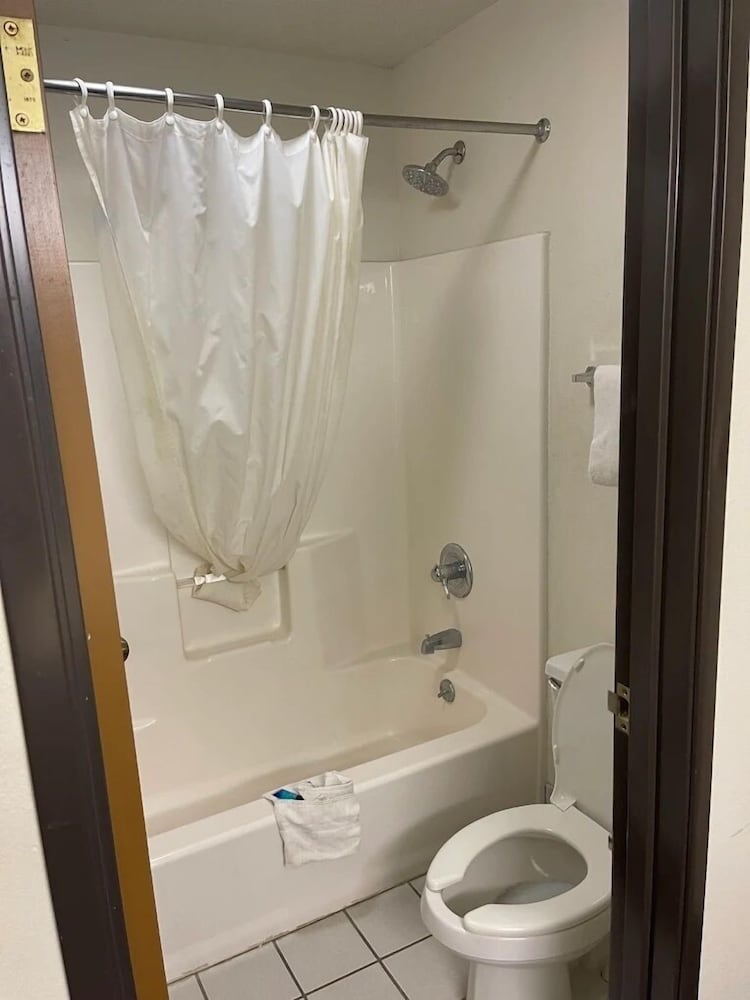 capital o amerihost inn and suites fulton hwy 54 mo