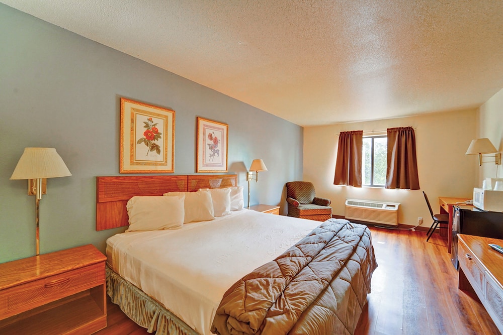 capital o amerihost inn and suites fulton hwy 54 mo