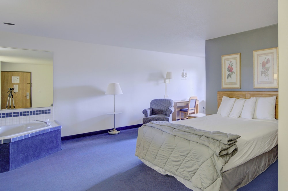 capital o amerihost inn and suites fulton hwy 54 mo