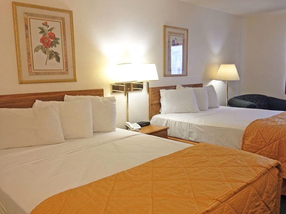 capital o amerihost inn and suites fulton hwy 54 mo