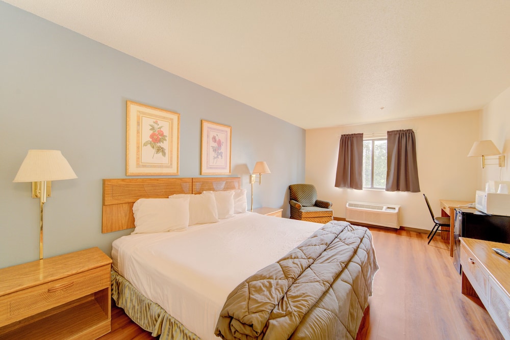 capital o amerihost inn and suites fulton hwy 54 mo