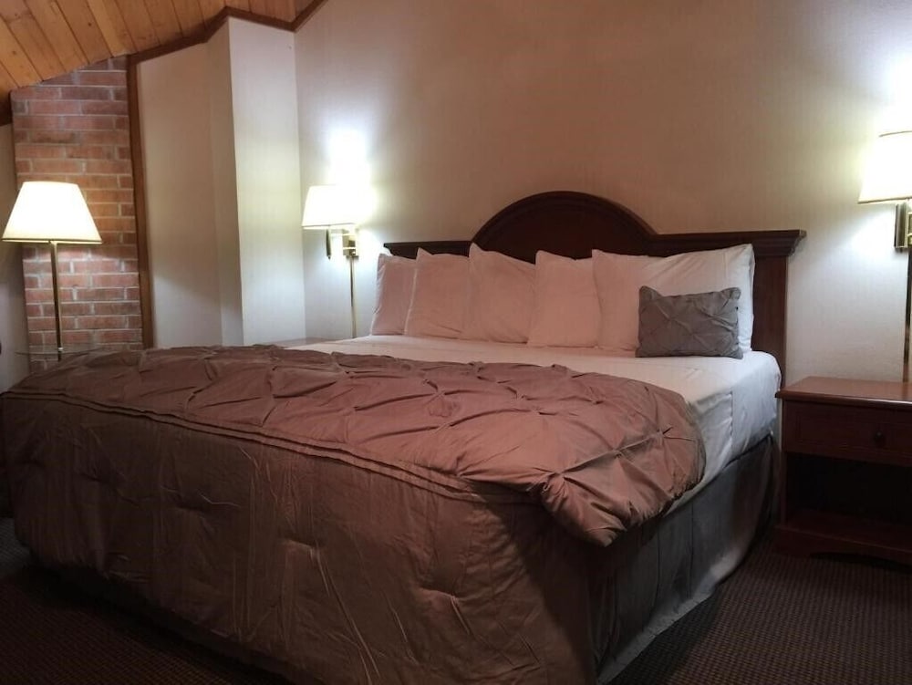 capital o amerihost inn and suites fulton hwy 54 mo