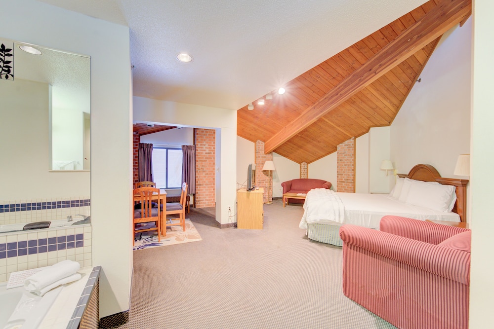 capital o amerihost inn and suites fulton hwy 54 mo