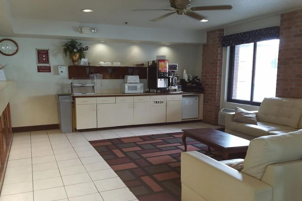 capital o amerihost inn and suites fulton hwy 54 mo