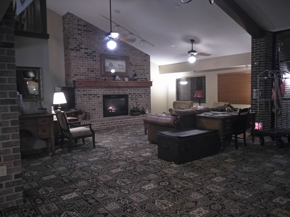 madelia hotel and suites