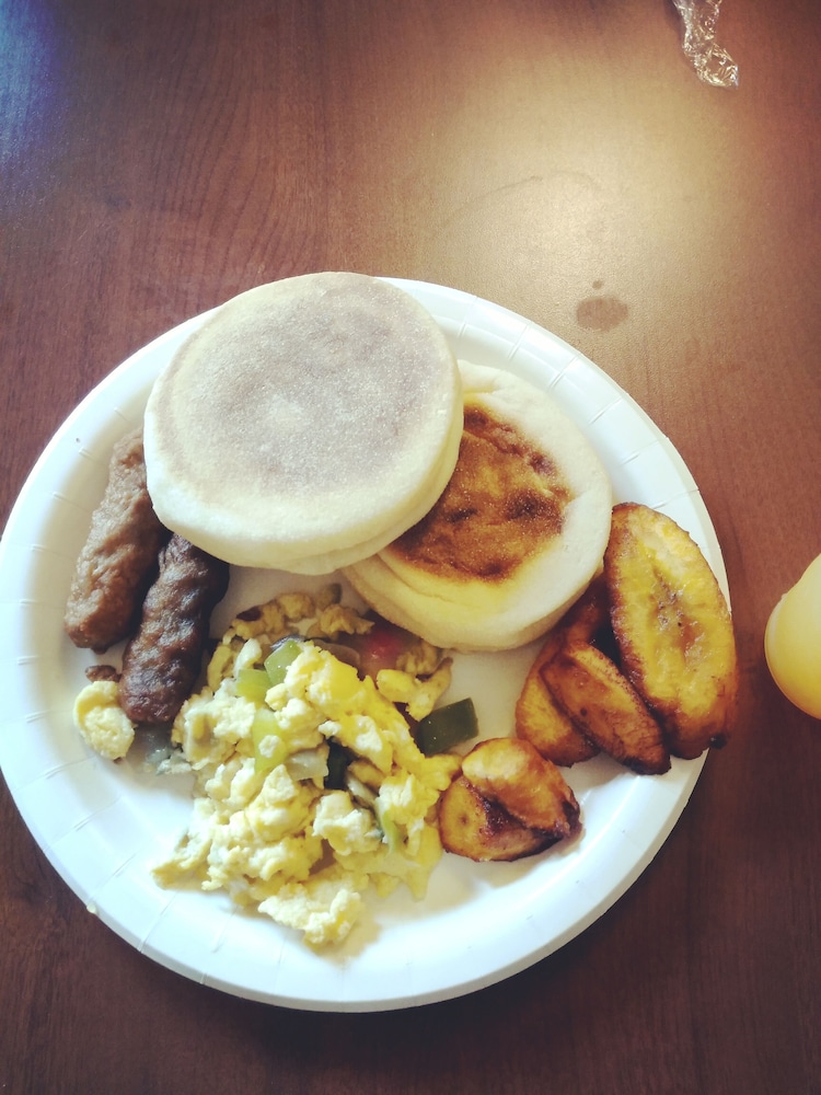 madelia hotel and suites