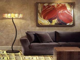 carriage house hotel