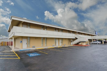 Alamo Inn & Suites,Wyoming>>Gillette,3 star