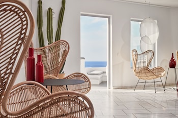 kouros hotel and suites