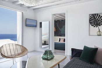 kouros hotel and suites