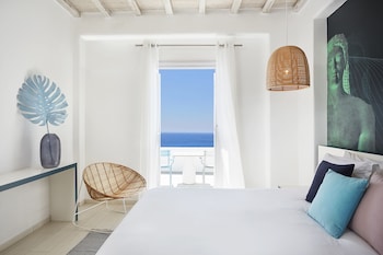 kouros hotel and suites