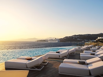 Kouros Hotel & Suites,,5 star