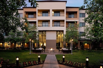 courtyard by marriott springfield