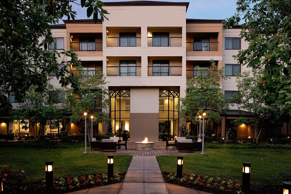 courtyard by marriott springfield