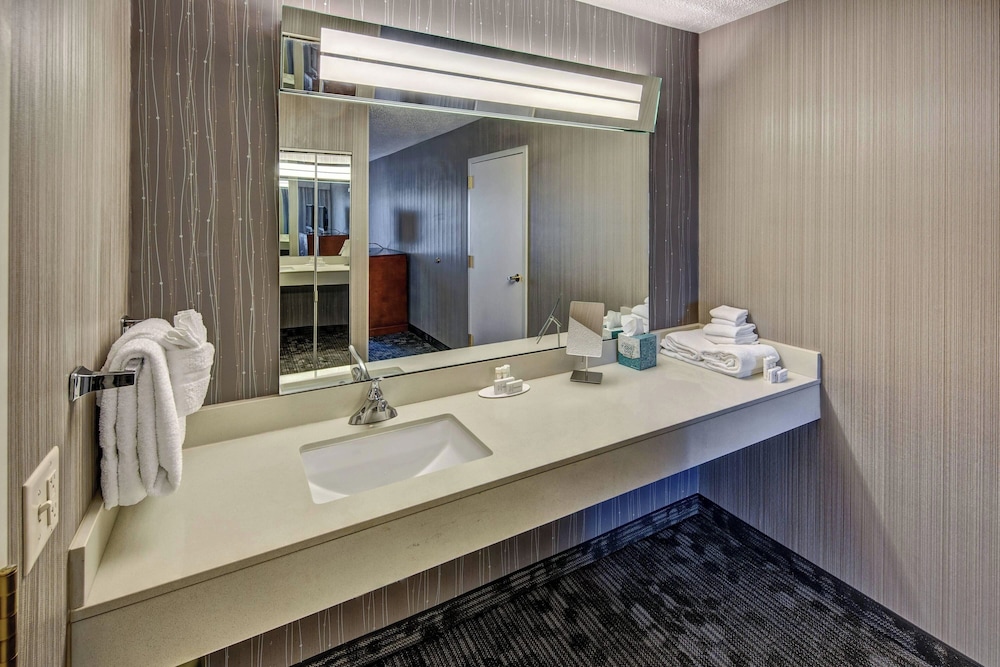 courtyard by marriott springfield
