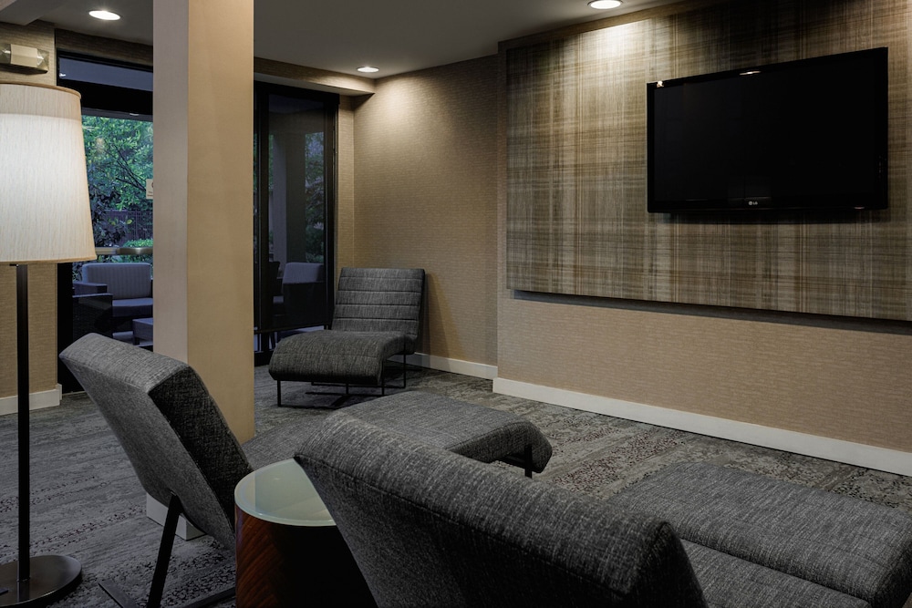 courtyard by marriott springfield