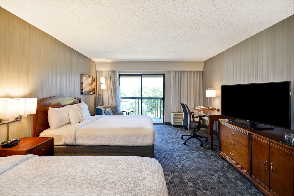 courtyard by marriott springfield