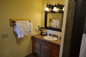 crooked river lodge