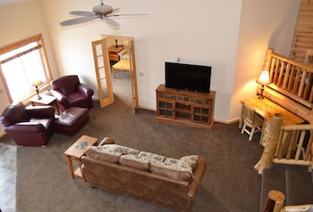 crooked river lodge