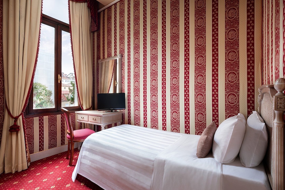 sina palazzo santangelo