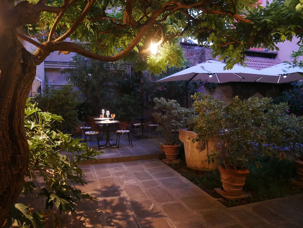 sina palazzo santangelo