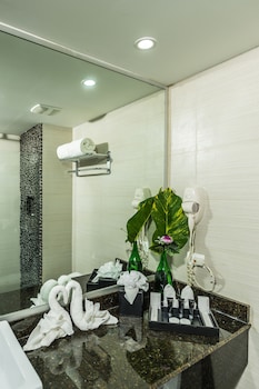 riande aeropuerto hotel and casino