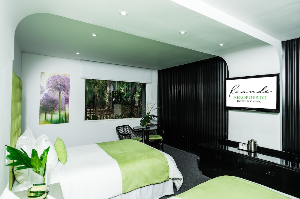 riande aeropuerto hotel and casino