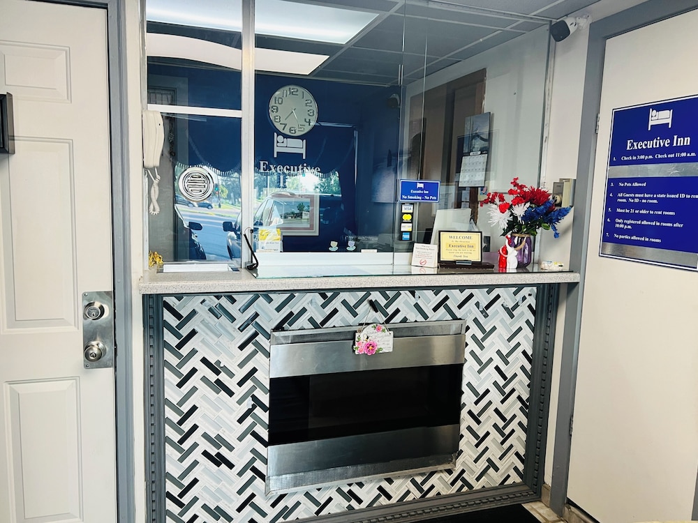 executive inn by belvilla owatonna hwy 35