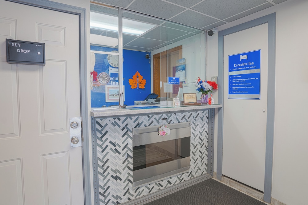 executive inn by belvilla owatonna hwy 35