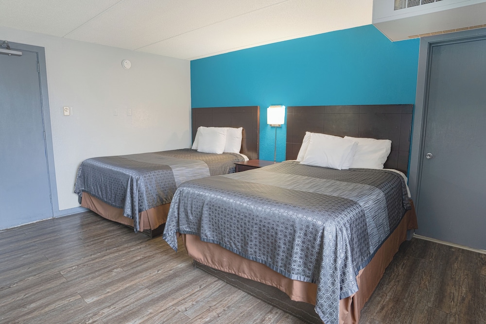 executive inn by belvilla owatonna hwy 35