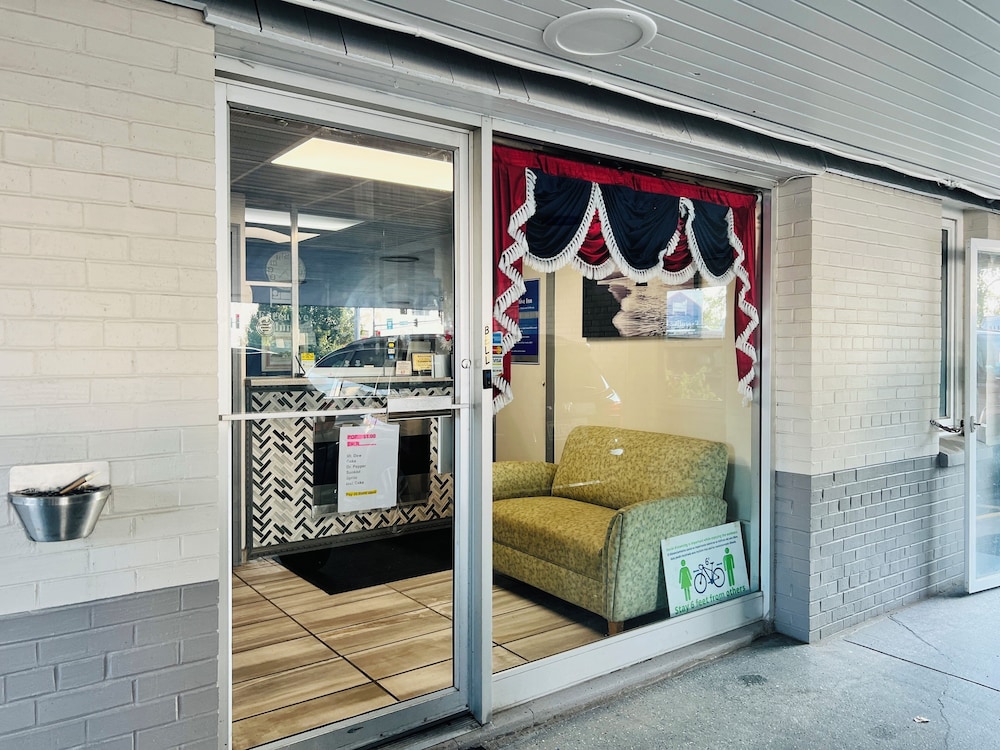 executive inn by belvilla owatonna hwy 35