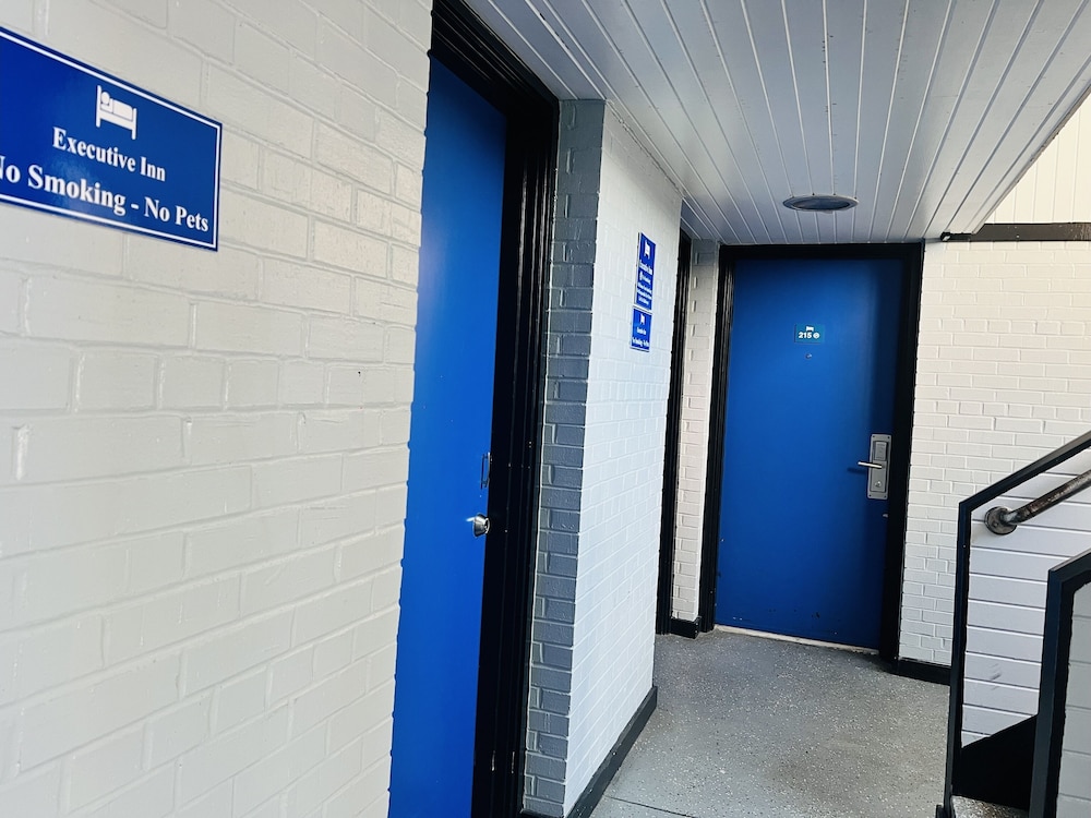 executive inn by belvilla owatonna hwy 35