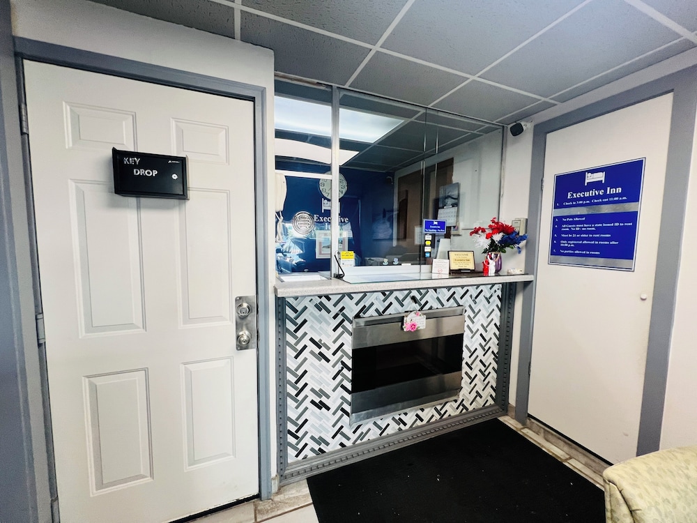 executive inn by belvilla owatonna hwy 35