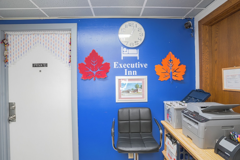 executive inn by belvilla owatonna hwy 35