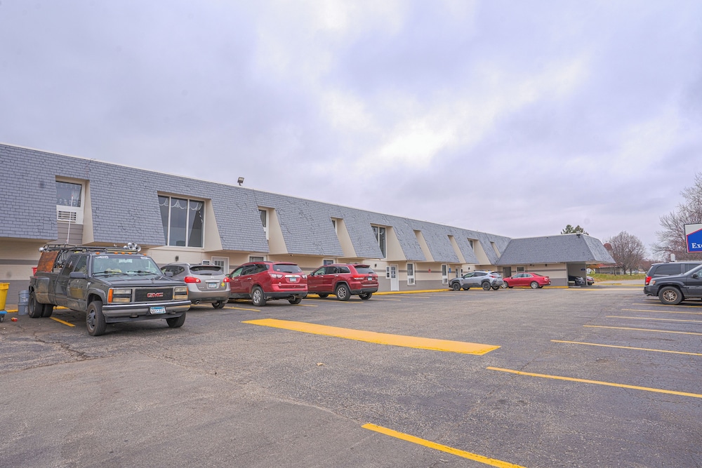 executive inn by belvilla owatonna hwy 35