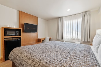 brookhurst plaza inn