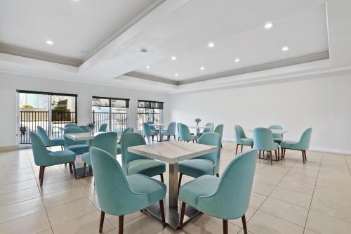 brookhurst plaza inn