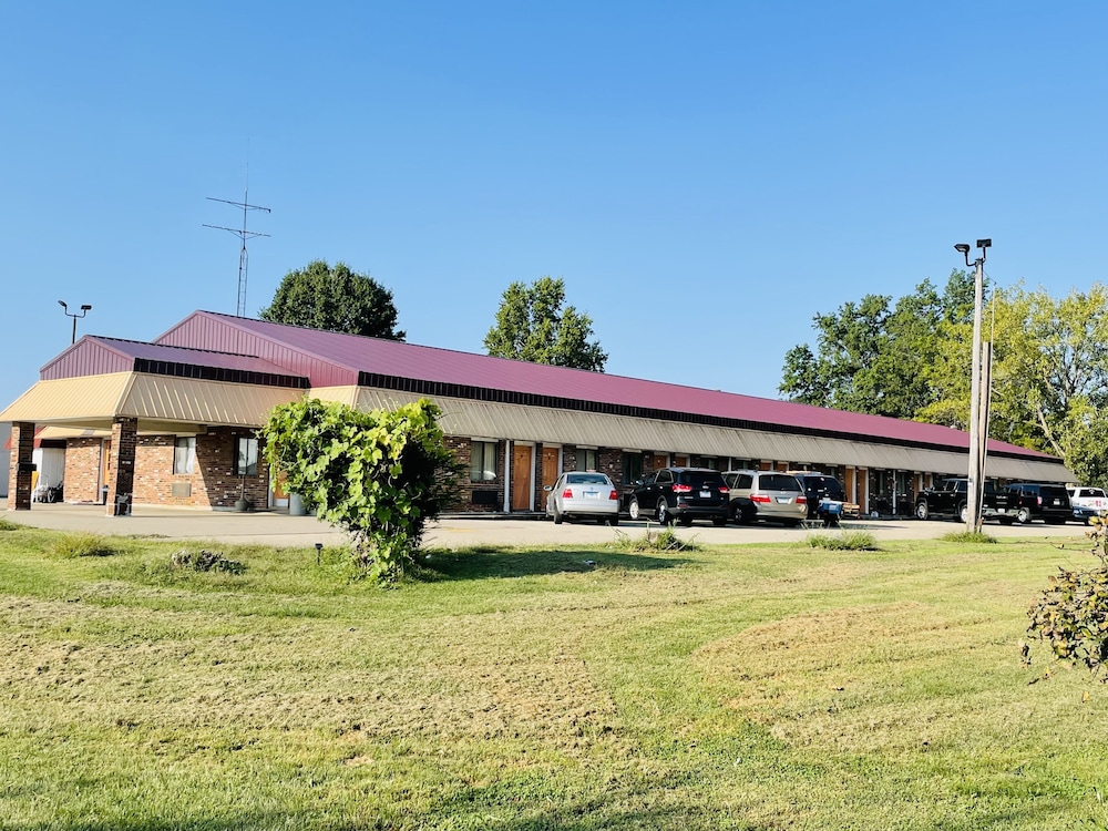 budget host inn greenup