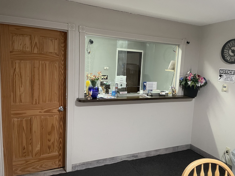 budget host inn greenup