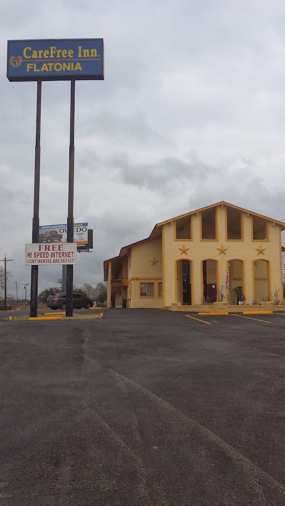 carefree inn flatonia