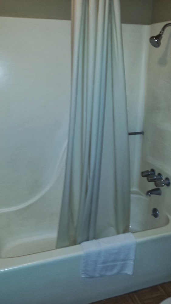 carefree inn flatonia