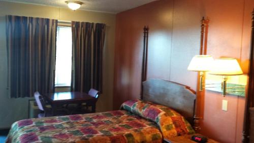 Carefree Inn Flatonia,Flatonia>>Columbus,3 star
