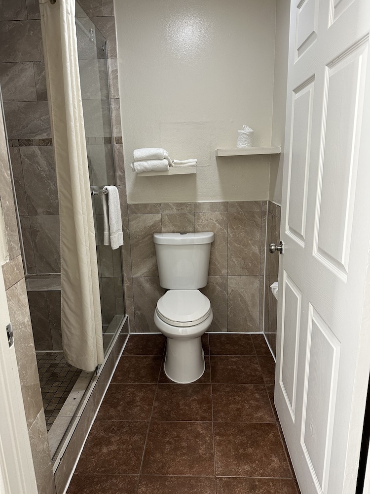 palace inn i 45 and bellfort