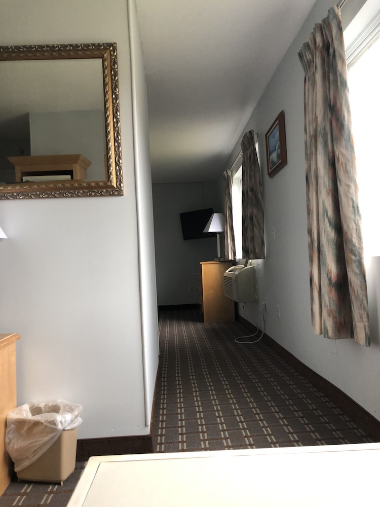Atlantic House,Narragansett Pier>>Narragansett,3 star
