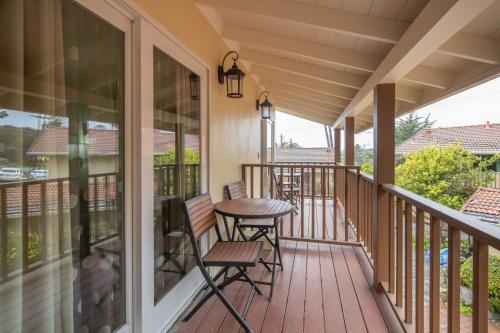 vendange carmel inn and suites