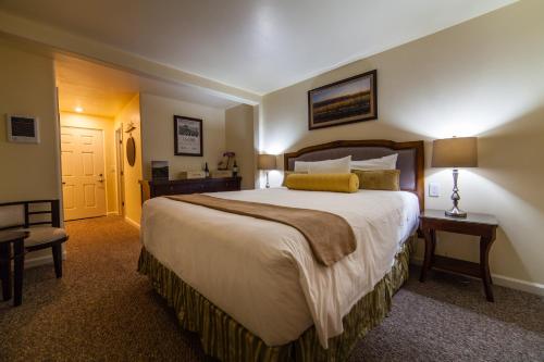 Vendange Carmel Inn & Suites,Carmel>>California,3 star